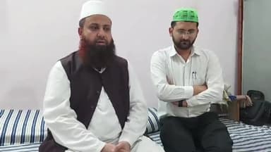 रामपुर: सोमवार को जामा मस्जिद में इमाम मौलवी फैजान खान ने प्रेस कांफ्रेंस कर पैगंबर मोहम्मद साहब पर आपत्तिजनक टिप्पणी की निंदा की