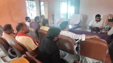 कुरसाकांटा: कुर्साकांटा में बाढ़ प्रभावित पंचायत में बाढ़ सहायता राशि भेजे जाने व परिमार्जन के नाम पर हो रहे लूट को लेकर चर्चा