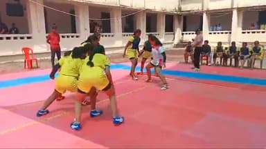 शाजापुर: शाजापुर में संभागस्तरीय कबड्डी महिला प्रतियोगिता का आयोजन, देवास की टीम विजेता और उज्जैन की टीम उप विजेता रही