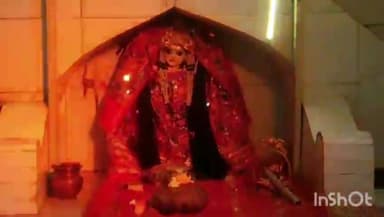 औरैया: देवी मंदिरों पर सुबह से भक्तों का सैलाब उमड़ा, पांचवे दिन स्कंदमाता की पूजा अर्चना की गई, भक्तों ने मांगी मन्नत