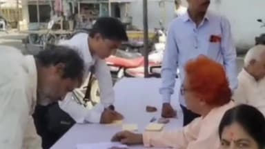 मंदसौर: 5000 के पार हुआ मंदसौर को संभाग बनाने के लिए गांधी चौराहे पर चलाए जा रहे पोस्टकार्ड अभियान का आंकड़ा