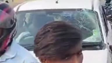 ओबरा: रॉबर्ट्सगंज: ओबरा तहसील के चोपन थाना क्षेत्र में सोन पुल पर हाईवा ने कर को पीछे से मारी टक्कर, पांच लोग घायल