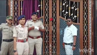 थावे: थावे दुर्गा मंदिर के पास तीन होटलों में छापेमारी, 20 प्रेमी युगल गिरफ्तार, होटल सील