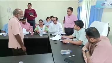 कटनी नगर: ढीमरखेड़ा क्षेत्र में जनसुनवाई करने पहुंचे कलेक्टर, जनसंपर्क विभाग ने जारी किया वीडियो