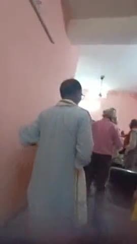 करछना: ब्लॉक करछना में तैनात बेलगाम कर्मचारी फरियादियों की समस्याओं का समाधान नहीं कर पा रहे