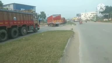 बक्सर: यूपी के भरौली में जाम से कतकौली मोड़ तक NH-922 पर लगा जाम, गोलंबर पर वाहन प्रभावित, लोगों की बढ़ी परेशानी