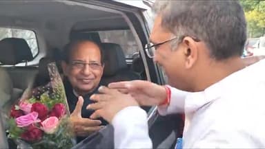 औरैया: दिबियापुर पहुंचे असम, नागालैंड व मिजोरम के पूर्व राज्यपाल जगदीश मुखी का स्वागत दिबियापुर चेयरमैन राघव मिश्रा ने किया