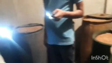 विष्णुगढ़: दुर्गा पूजा के मद्देनज़र बरांय में पुलिस ने 5 अवैध शराब कारोबारियों के ठिकानों पर की छापेमारी, 150 लीटर अवैध शराब जब्त