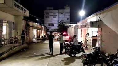 बीना: वॉशिंग साइड झांसी रेलवे लाइन पर बंदे भारत एक्सप्रेस की चपेट में आने से अज्ञात व्यक्ति घायल, सागर जिला अस्पताल रेफर