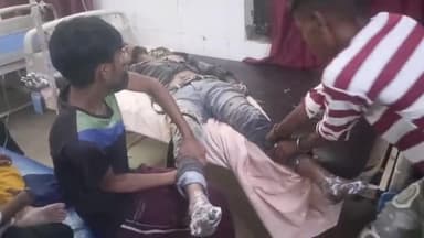 हाथरस: मथुरा रोड ओड़पुरा रेलवे फाटक के पास अपने रूपए लेने गए दो युवकों को दबंगों ने पीटकर किया घायल, उपचार जारी