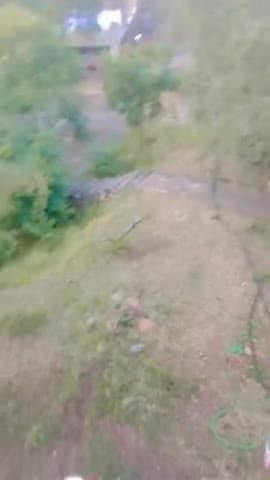 भैरूं बाबा की पानी टंकी की सफाई करते हुए निलेश मीणा नांगल बाबूलाल मीणा मेम्बर वार्ड नंबर 4 से रमेश चंद्र  गुर्जर भोपा