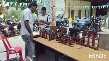 जमुई: सुग्गी गांव से ALTF की टीम ने झाड़ी में छुपाकर रखे 68 लीटर अंग्रेजी शराब को किया बरामद, तस्कर फरार