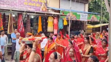 बाबई: माखननगर में नवरात्रि के अवसर पर बालाजी धाम मंगल बाजार से महिलाओं ने निकाली विशाल चुनरी यात्रा