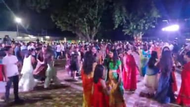 बरौनी: इंडियन ऑयल कॉरपोरेशन बरौनी के आधिकारिक परिसर में भव्य डांडिया कार्यक्रम का आयोजन हुआ