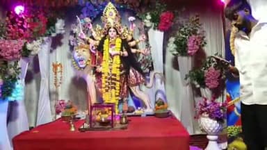 नसीराबाद: लोधा मोहल्ले में स्थापित मां दुर्गा की प्रतिमा के समक्ष 56 भोग का प्रसाद चढ़ाकर महा आरती की गई