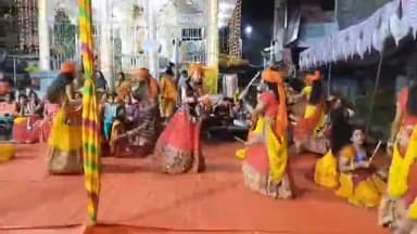 शाजापुर: शाजापुर के आजाद चौक में मालवा कला मंडल ने आयोजित किया गरबा महोत्सव, देर रात तक चला आयोजन