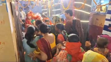 कन्नौज: नवरात्रि के आठवें दिन शहर के मंदिरों में माता महागौरी की पूजा हुई, फूलमती मंदिर में भक्ति का माहौल दिखा