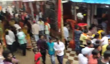 मां ताराचंडी धाम,भक्ति गीतों में भक्त झूम रहे हैं सासाराम बिहार मे,साथ मे मां भक्त आशुतोष सिंह पूर्व विधायक उम्मीदवार