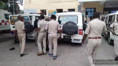 कटिहार: कटिहार : सहायक थाना पुलिस टीम पर हमले के मामले में गिरफ्तार 11 आरोपियों को मेडिकल टेस्ट के बाद भेजा गया जेल, जाँच जारी