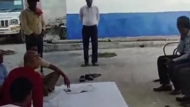 बक्सर: बक्सर में एंबुलेंस कर्मियों का अनशन हुआ समाप्त, सीएस ने पिलाया जूस