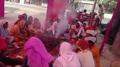 जोगापट्टी: योगापट्टी थाना के सामने पूजा पंडाल समेत प्रखंड क्षेत्र के कई जगहों पर हवन-पूजन के साथ नवरात्र का हुआ समापन