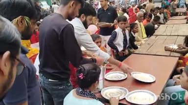 सासाराम: दशहरा पर्व के अवसर पर सासाराम में कई स्थानों पर लंगर कार्यक्रम का आयोजन किया गया