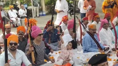 मंदसौर: यशनगर में पहली बार राजपूत व अन्य समाज के लोगों ने सामूहिक रूप से किया शस्त्र पूजन, राज्यसभा सांसद भी रहे मौजूद