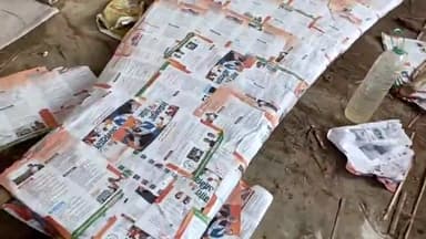 कटनी नगर: शहर के श्री बजरंग उत्सव समिति द्वारा मोदी जी के योजनाओं के पंपलेट से निर्मित रावण का शहर चौपाटी में हुआ दहन