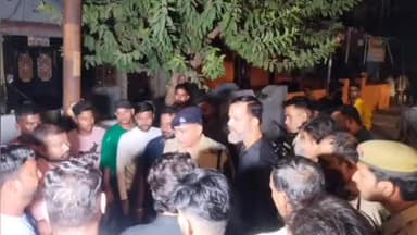 मुरादाबाद: गुलाब बाड़ी में दो पक्षों में हुआ विवाद, पुलिस ने मामला कराया शांत