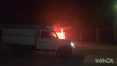 केशकाल: केशकाल के गिफ्ट कॉर्नर दुकान में शार्ट सर्किट के कारण लगी आग, 15 से 20 लाख रुपए का सामान जलकर हुआ खाक