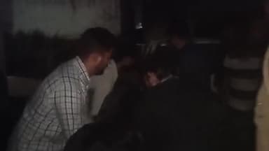 हाथरस: सड़क दुर्घटना में गंभीर रूप से घायल चमन विहार कॉलोनी निवासी युवक की हुई मौत, पुलिस ने शव को पोस्टमार्टम के लिए भेजा