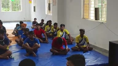 कटिहार: खेल भवन में राज्य स्तरीय विद्यालय कुश्ती प्रतियोगिता का हुआ आयोजन, बिहार की अलग-अलग जगह से पहुंचे खिलाड़ी