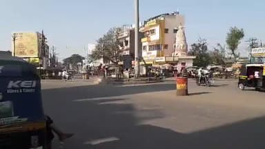 बार्शी नाक्यावर अवैधरित्या तलवार बाळगणाऱ्या इसमाला पोलिसांनी ताब्यात घेतले, पेठ ठाण्यात गुन्हा दाखल