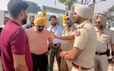 ਡੇਰਾ ਬਾਬਾ ਨਾਨਕ: ਐਸ ਡੀ ਐਮ ਡੇਰਾ ਬਾਬਾ ਨਾਨਕ ਨੇ ਬਲਾਕ ਡੇਰਾ ਬਾਬਾ ਨਾਨਕ ਦੇ ਪਿੰਡਾਂ ਦਾ ਦੌਰਾ ਕਰਕੇ ਵੋਟਿੰਗ ਪ੍ਰਕ੍ਰਿਆ ਦਾ ਜਾਇਜ਼ਾ ਲਿਆ