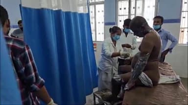 बक्सर: देवढिया में खाना बनाते समय बाप-बेटी झुलसी, सदर अस्पताल में भर्ती कराया गया, डॉक्टरों ने किया रेफर