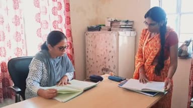 धौलपुर: जिला विधिक सेवा प्राधिकरण की सचिव रेखा यादव ने सखी वन स्टॉप सेंटर का किया निरीक्षण