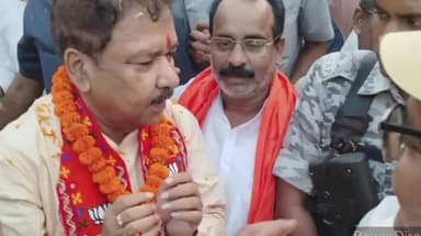 बिहिया: बिहिया में बीजेपी कार्यकर्ताओं ने बिहार सरकार के मंत्री एवं बीजेपी प्रदेश अध्यक्ष का किया स्वागत