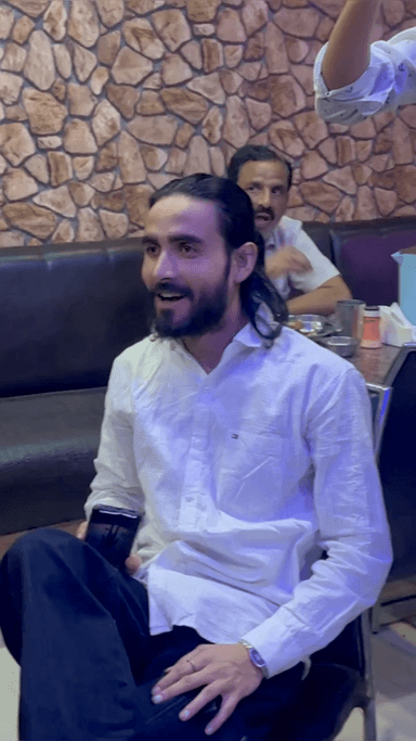 ऐसा कोई नहीं है
 इसलिए मैं अकेला हूं 👦

Respect Girls help poor help animals 

#apsgurjar #viral #boy #single