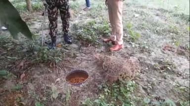 नौतन: नौतन के खड्डा और तेलुआ में उत्पाद विभाग की टीम ने छापेमारी की