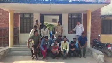 धौलपुर: सदर थाना क्षेत्र में तीन अलग-अलग स्थानों पर जुआरियों के खिलाफ पुलिस ने की कार्रवाई, 16 जुआरी गिरफ्तार