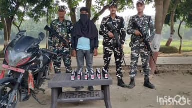 हरलाखी: पिपरौन एसएसबी कैम्प के जवानों ने प्रतिबंधित दवाओं और बाइक के साथ नेपाली युवक को गिरफ्तार किया