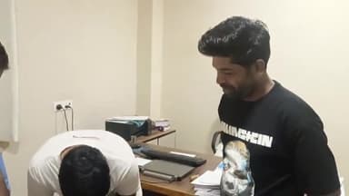 सरदारशहर: बुकनसर बास में झिंडी मंडी पर जुआ खेल रहे वार्ड 31 के अशोक कुमार ब्राह्मण और राकेश कुमार माली को पुलिस ने गिरफ्तार किया