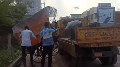 मंदसौर: अभिनंदन क्षेत्र में सीएम हेल्पलाइन की शिकायत पर नगर पालिका टीम ने हटाया अतिक्रमण, गुमटी और ठेले किए ज़ब्त