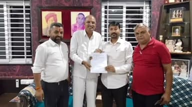 मंदसौर: BJP के सक्रिय सदस्यता अभियान के तहत यश नगर में पूर्व MLA यशपाल सिंह सिसोदिया को बनाया गया पार्टी का सक्रिय सदस्य