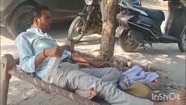 हाथरस: गांव लाडपुर के पास झोलाछाप डॉक्टर सड़क पर चारपाई पर मरीजों का इलाज कर रहा, स्वास्थ्य विभाग बेखबर, वीडियो हुआ वायरल