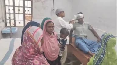 झाझा: रहमानडीह गांव में जमीन विवाद के चलते हुई मारपीट में चार लोग घायल, झाझा के रेफरल अस्पताल में हुआ इलाज