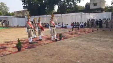 मंदसौर: पुलिस लाइन में मनाया गया पुलिस स्मृति दिवस; सांसद, विधायक, जिलाधिकारी और पुलिस अधीक्षक रहे मौजूद
