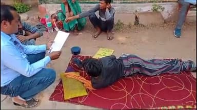 शिवपुरी नगर: अकाझिरी का 90% विकलांग युवक कलेक्ट्रेट पहुंचा, कलेक्टर से कई मांगें कीं, मांगें पूरी न होने पर इच्छामृत्यु की मांग की