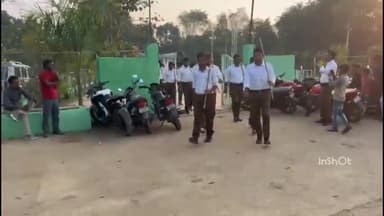 बाबई: ग्राम बिकोर में राष्ट्रीय स्वयंसेवक संघ ने निकाला पथ संचलन, 12 ग्रामों के स्वयंसेवक हुए शामिल