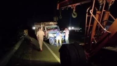 गायघाट: पिरौंछा चौक के पास एनएच 27 पर दो वाहनों की टक्कर, एक चालक घायल